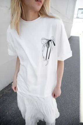 OVERSIZED T-SHIRT WITH BOW GRAPHIC