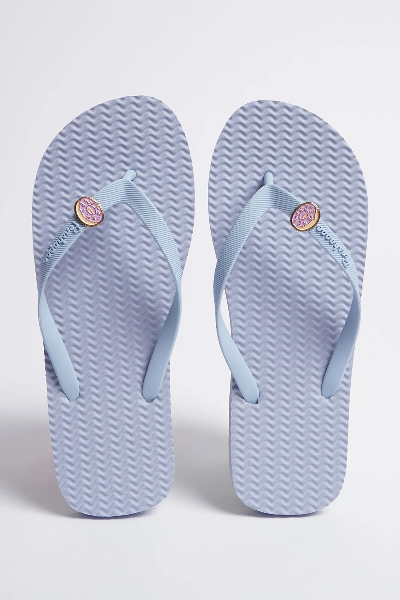 Women's Textured Flip Flops with Metallic Flip Flop Pin