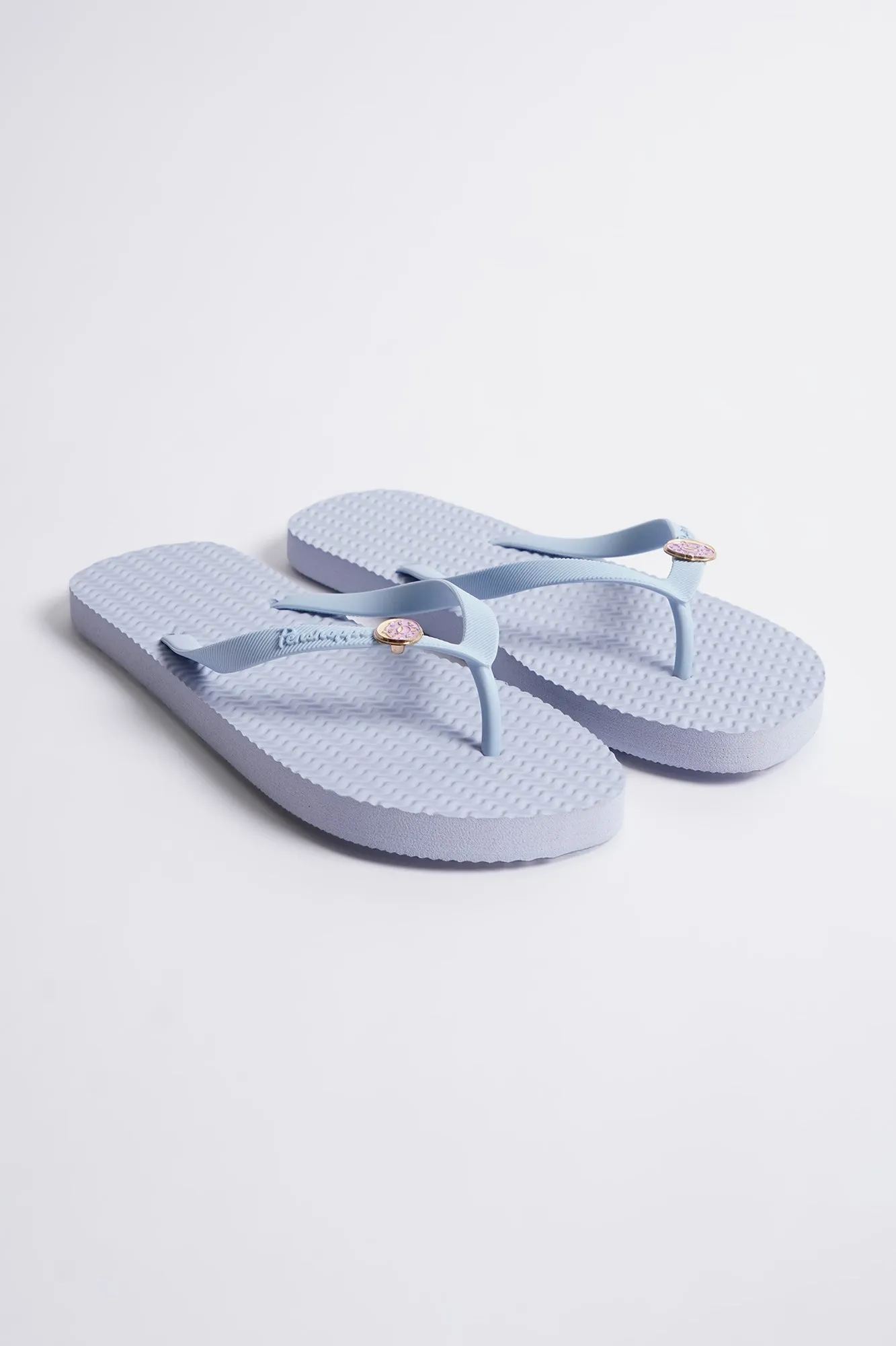 Women's Textured Flip Flops with Metallic Flip Flop Pin