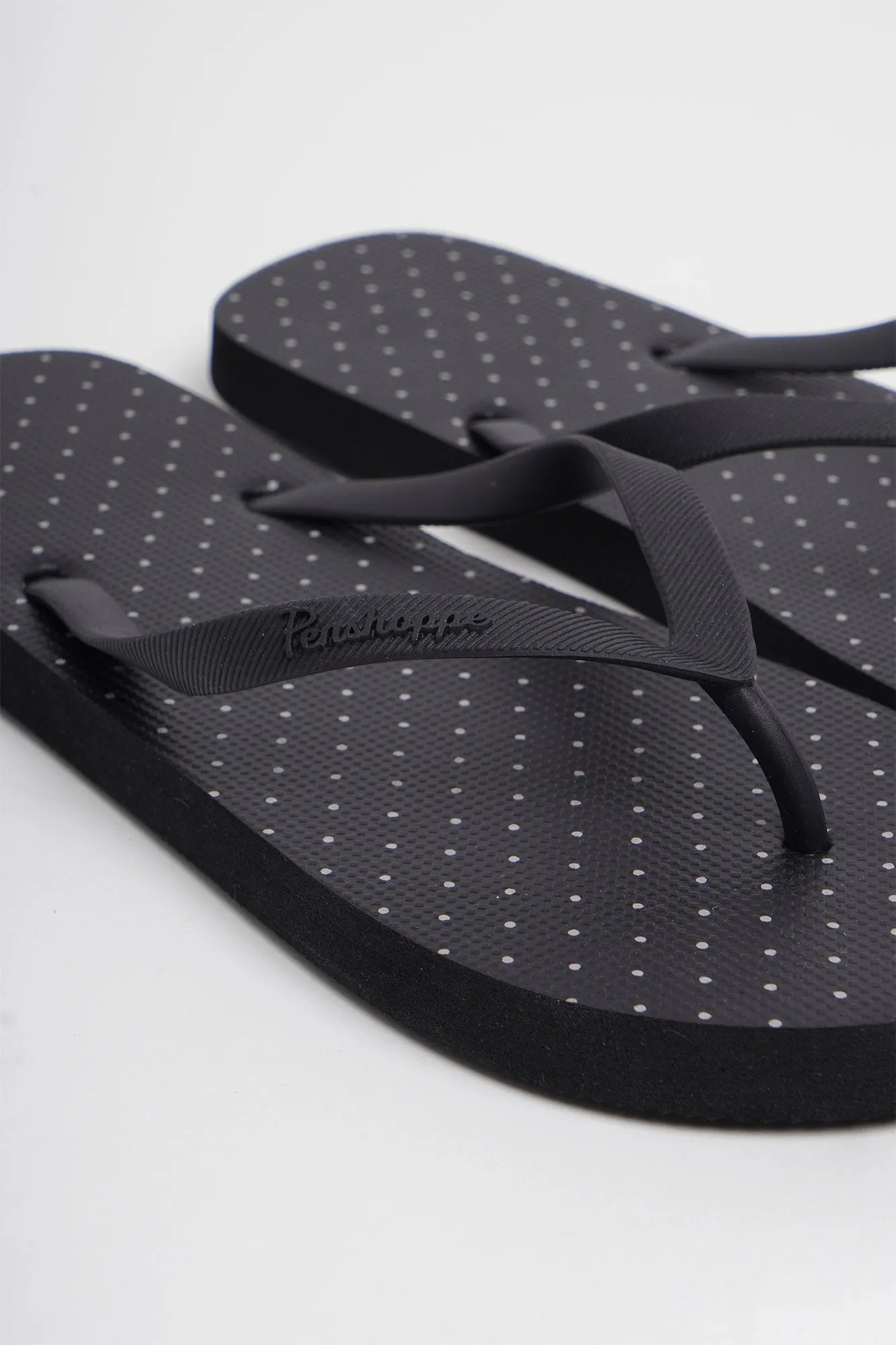 Women's Textured Sole Regular Flip Flops